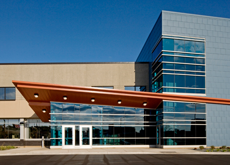 Front entrance of 402 University Avenue East